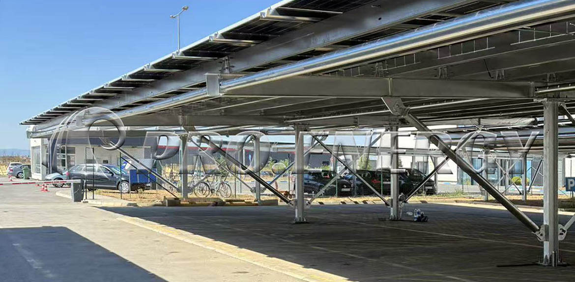 Progetto di sistema di montaggio per tettoia solare da 876 kWp in acciaio zincato a caldo.